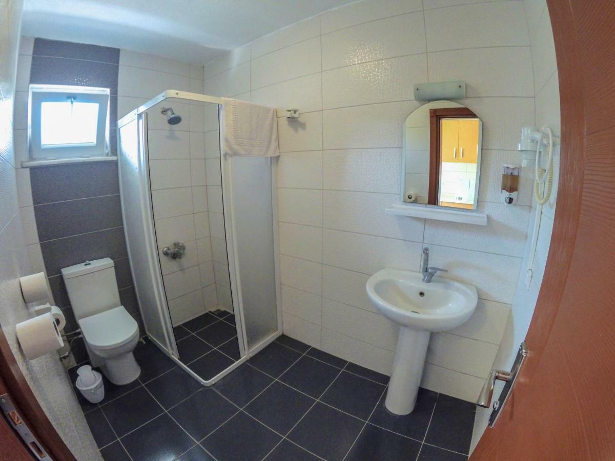 Ergul Motel Küçükkuyu Eksteriør bilde