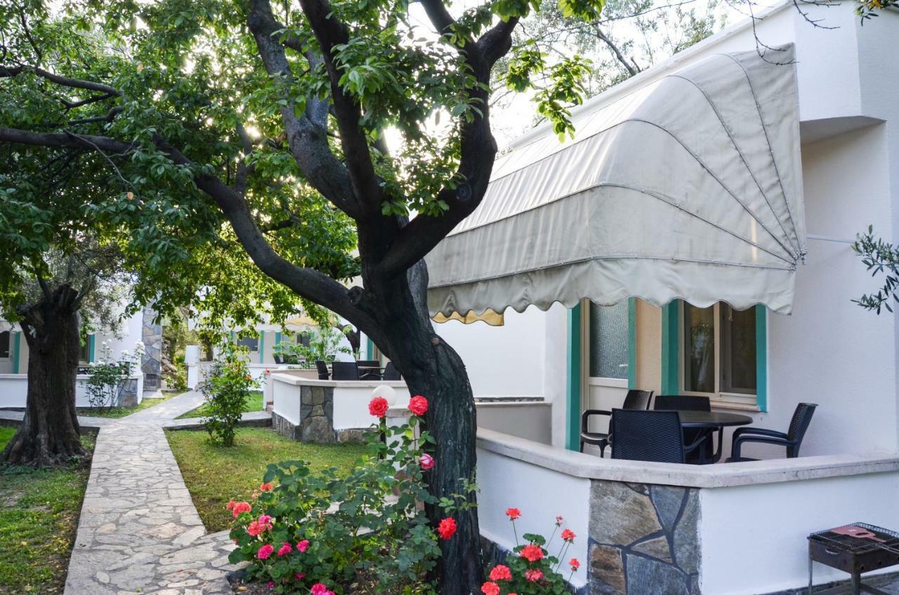Ergul Motel Küçükkuyu Eksteriør bilde