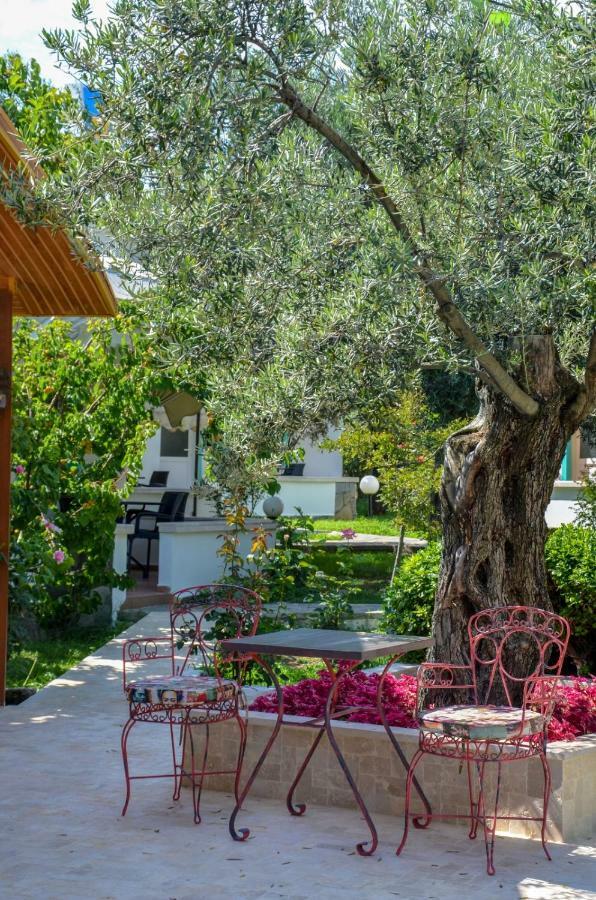 Ergul Motel Küçükkuyu Eksteriør bilde