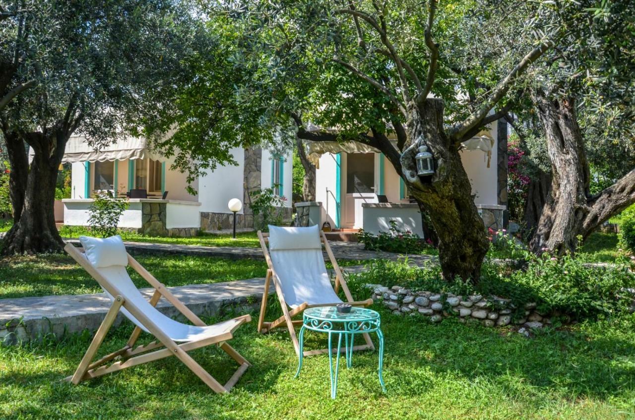 Ergul Motel Küçükkuyu Eksteriør bilde